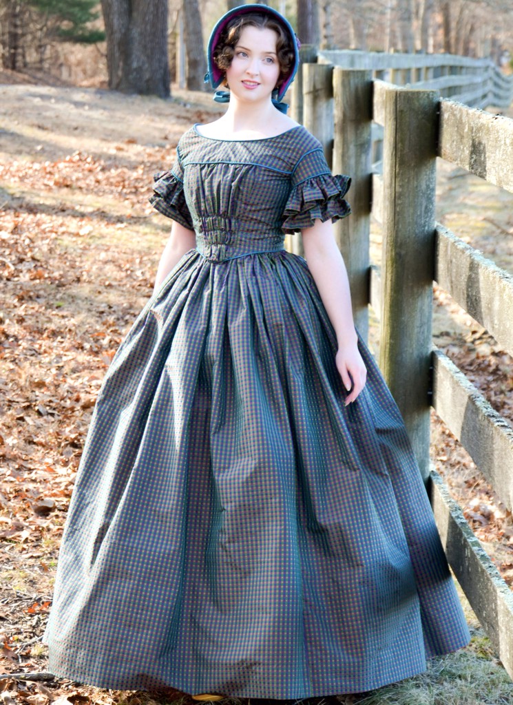 M 7988 Mittelalterliches Damenkleid