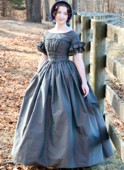 M 7988 Mittelalterliches Damenkleid